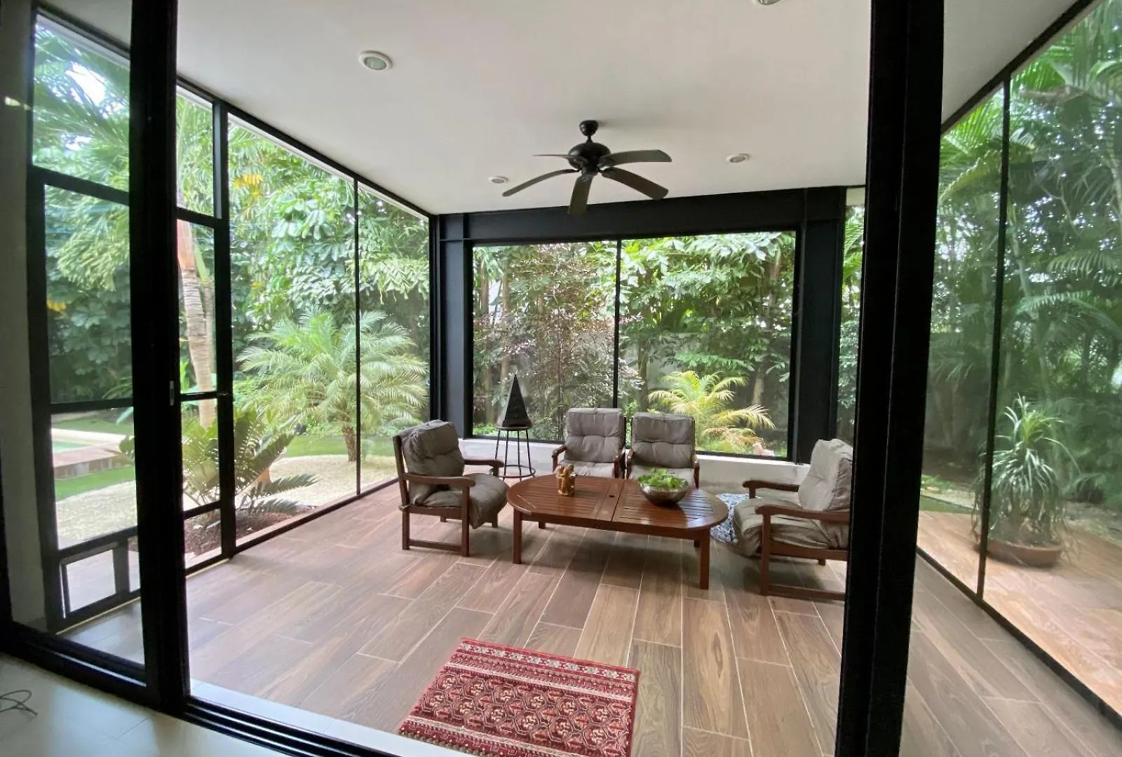 Alexis House Villa Merida 0*,